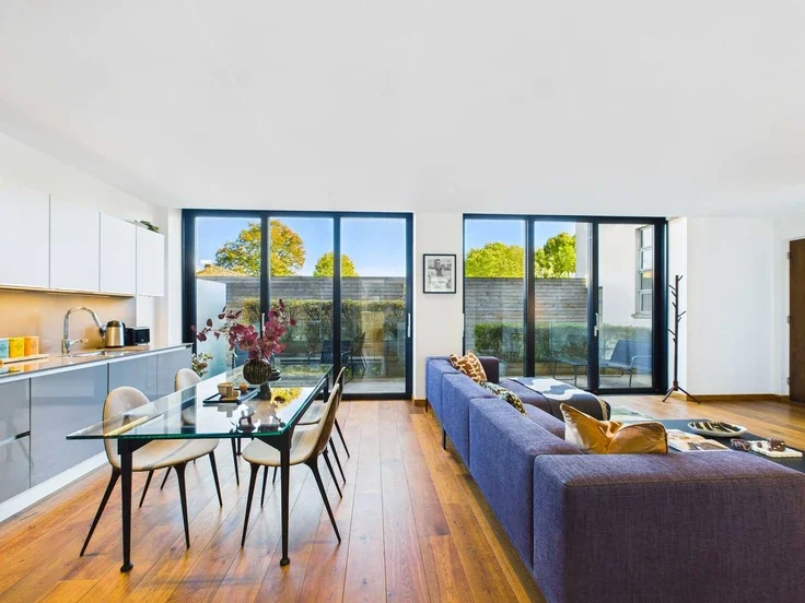 Flat Bayham Street in Greater London