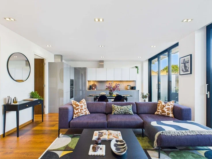 Flat Bayham Street in Greater London