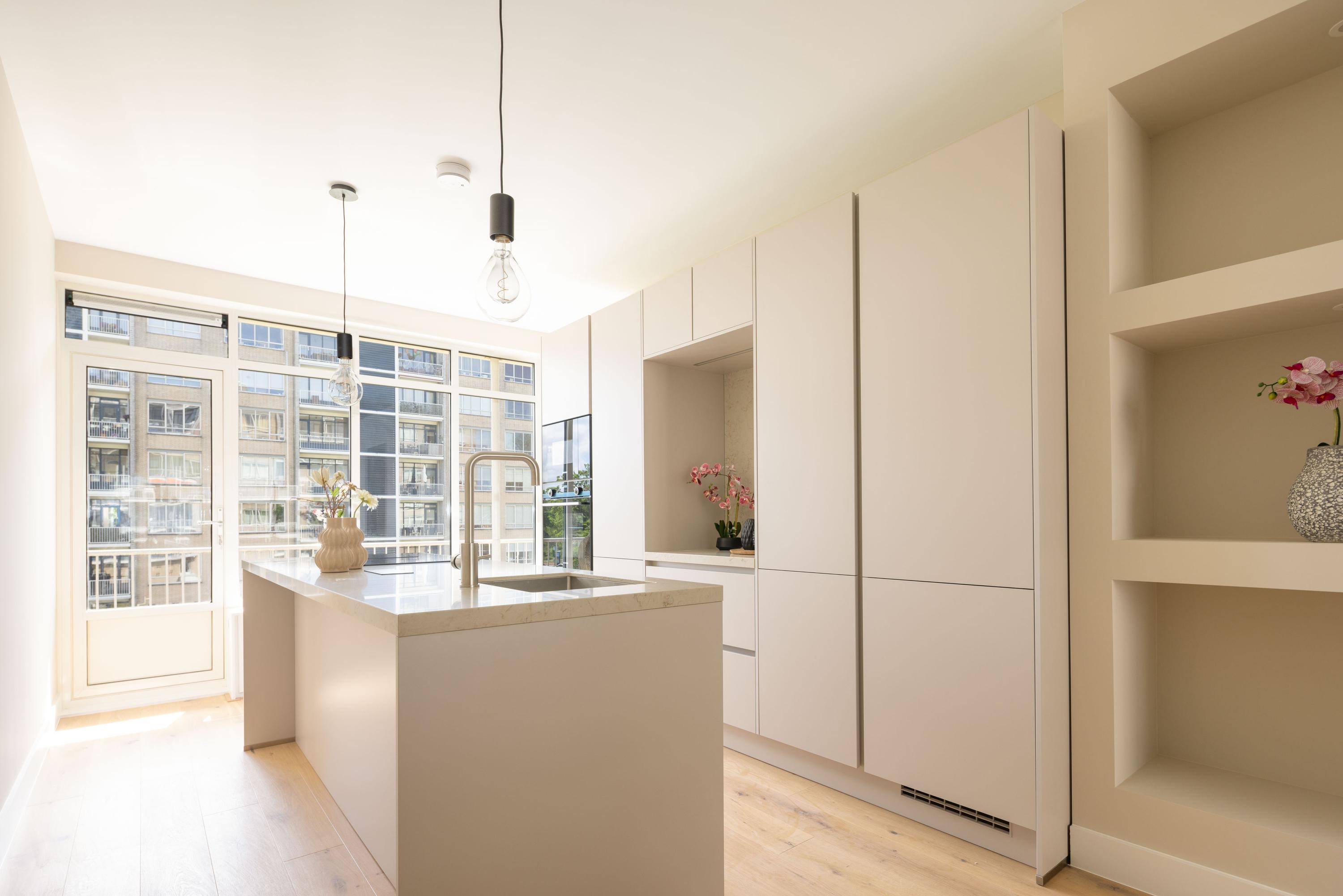 Appartement Van Alkemadelaan 1040 in Den Haag