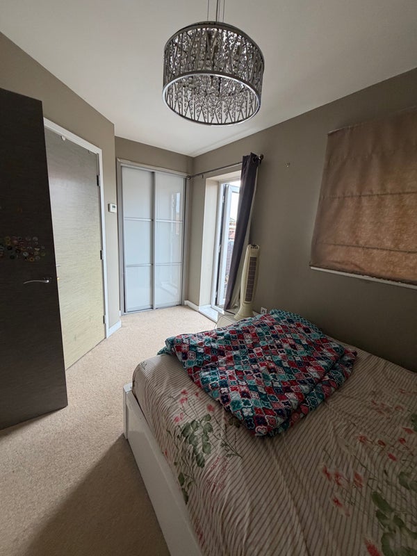Room Finefield Walk1 in Slough
