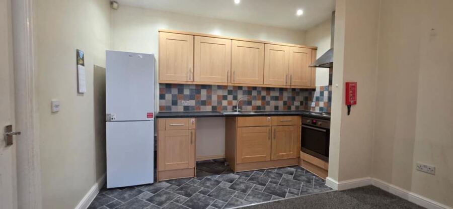 Flat Laurel Place in Leeds