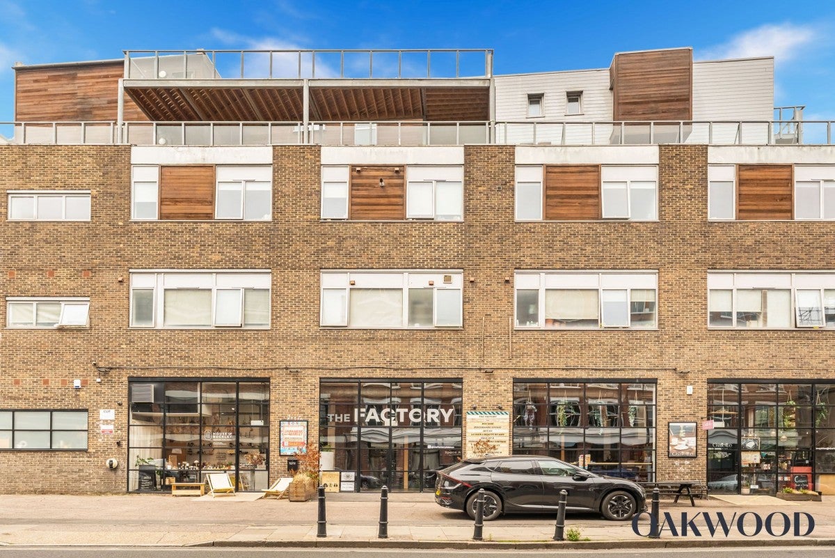 Flat Shacklewell Lane in Greater London