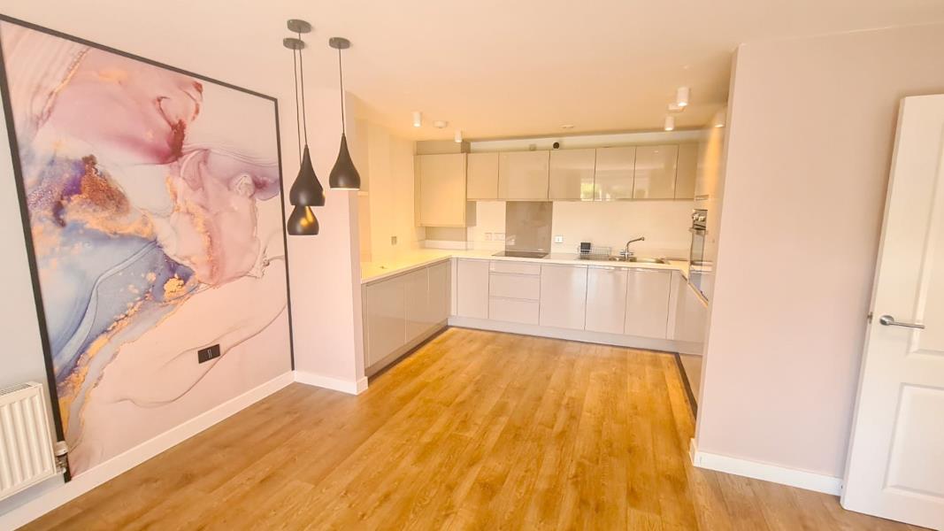 Flat Marina Court in Waltham Cross
