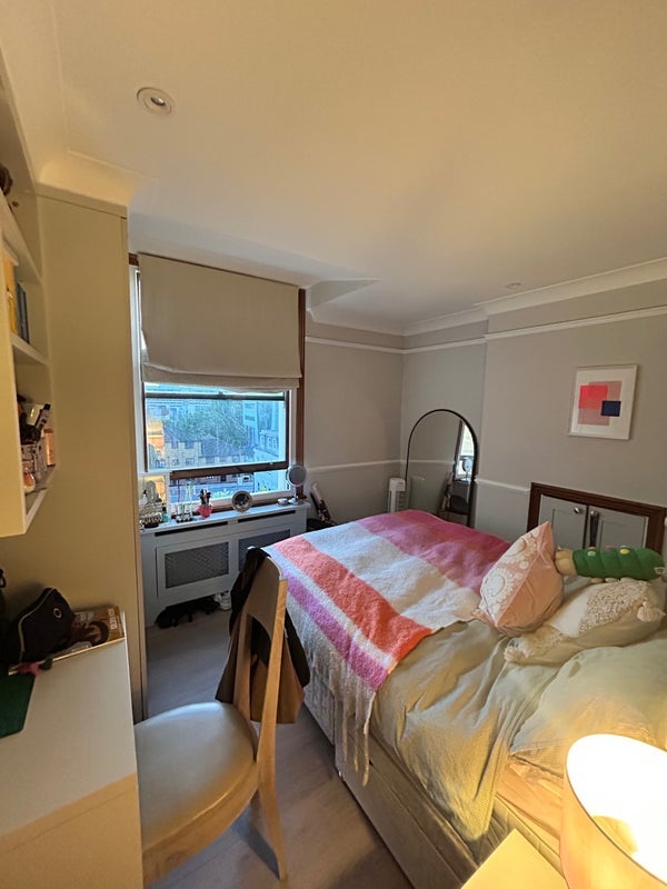 Room Ridgmount Road in Greater London