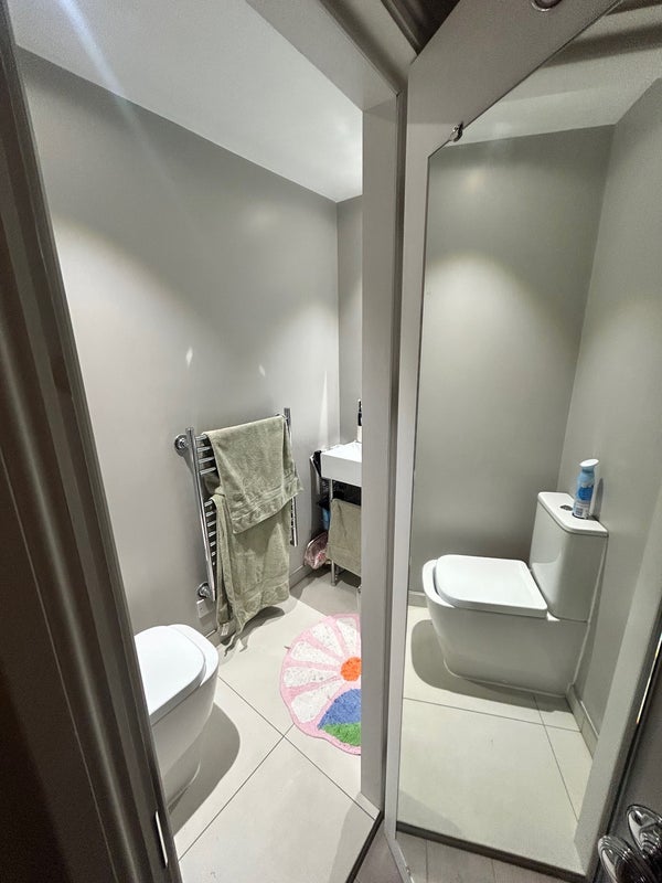 Room Ridgmount Road in Greater London