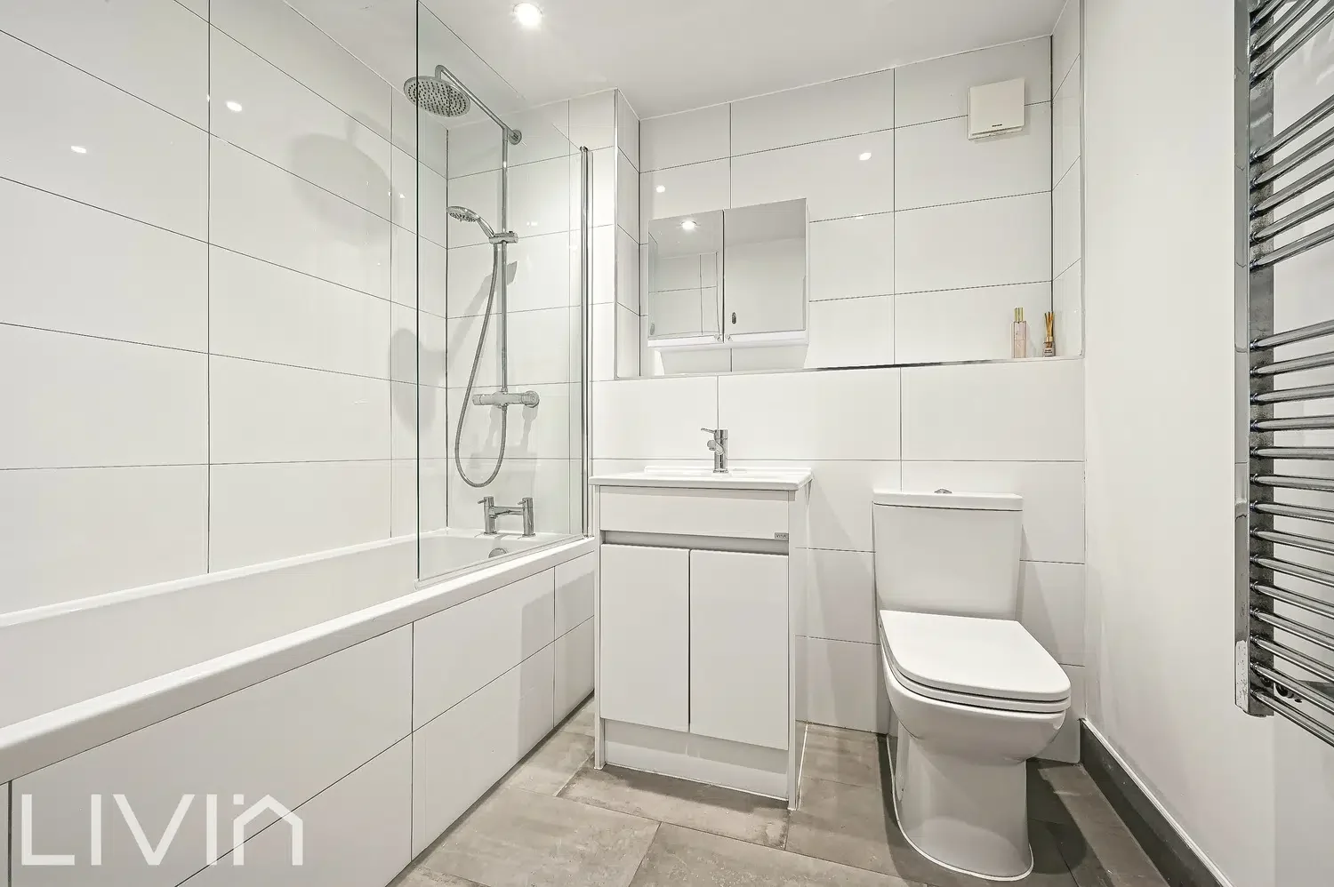 Flat Lennard Road in Greater London