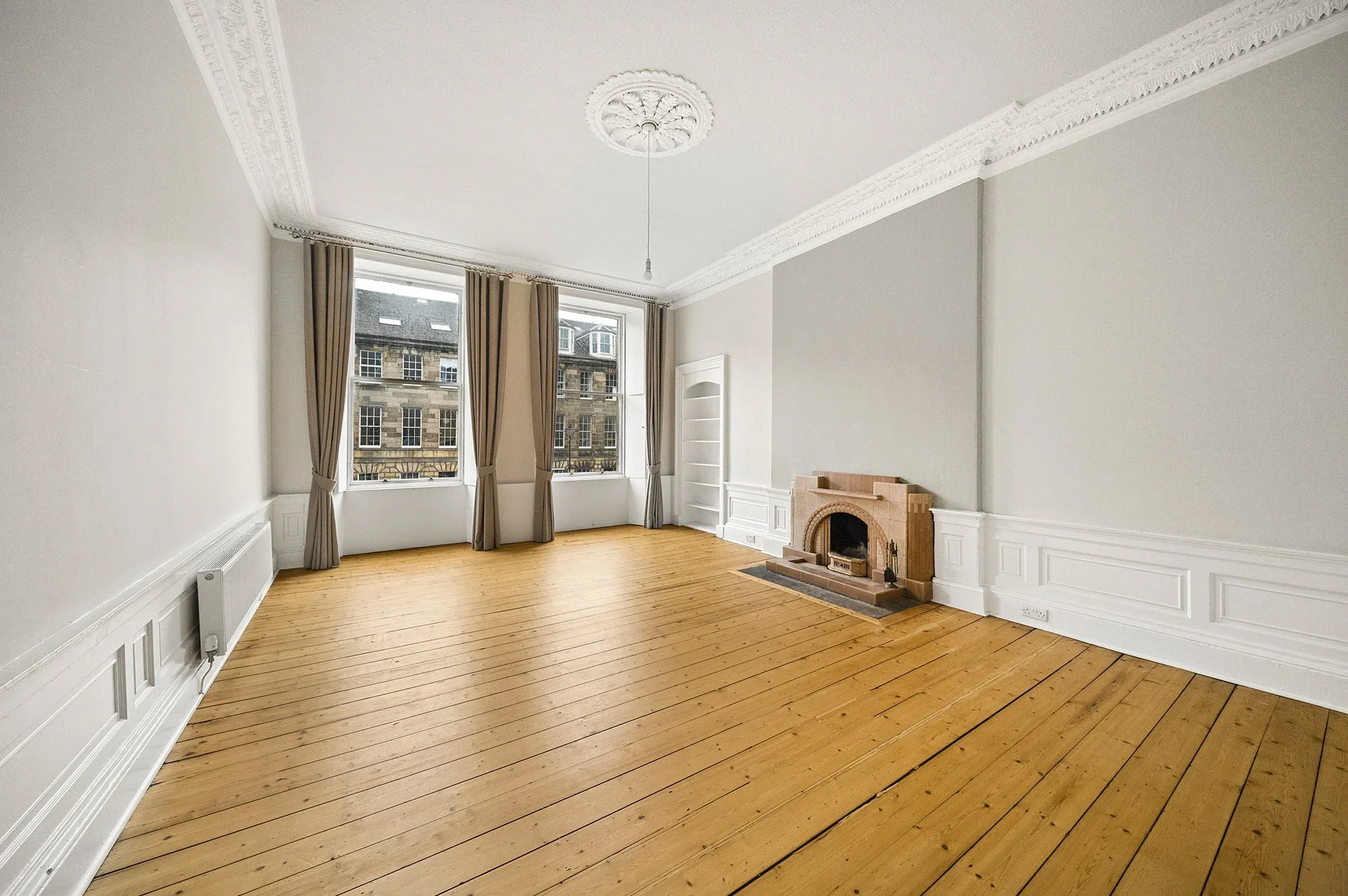 Flat London Street in City of Edinburgh