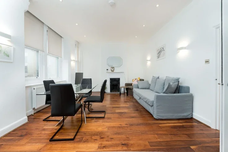 Flat Fleet Street in City of London