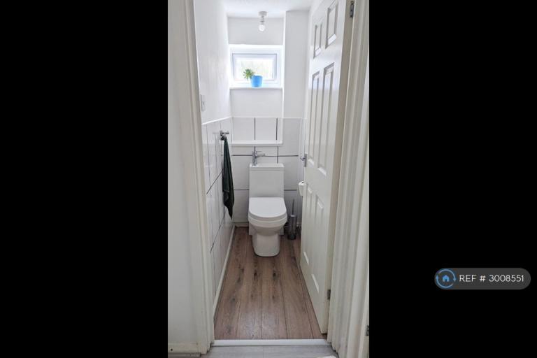 Flat Clement Close in Canterbury