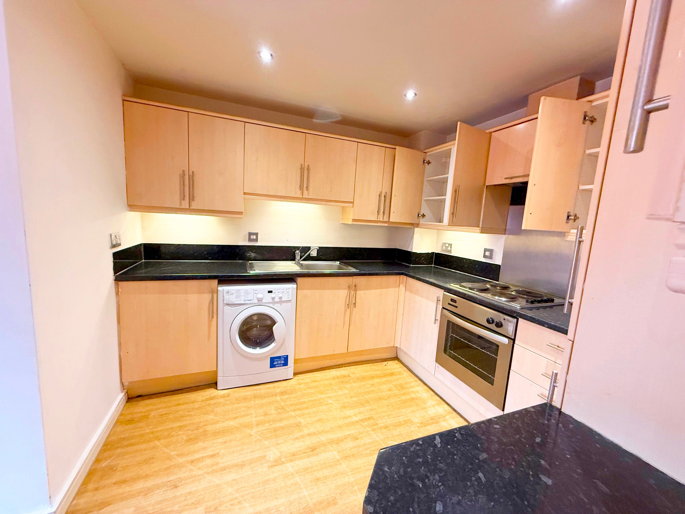 Flat Marsden Road in Bolton
