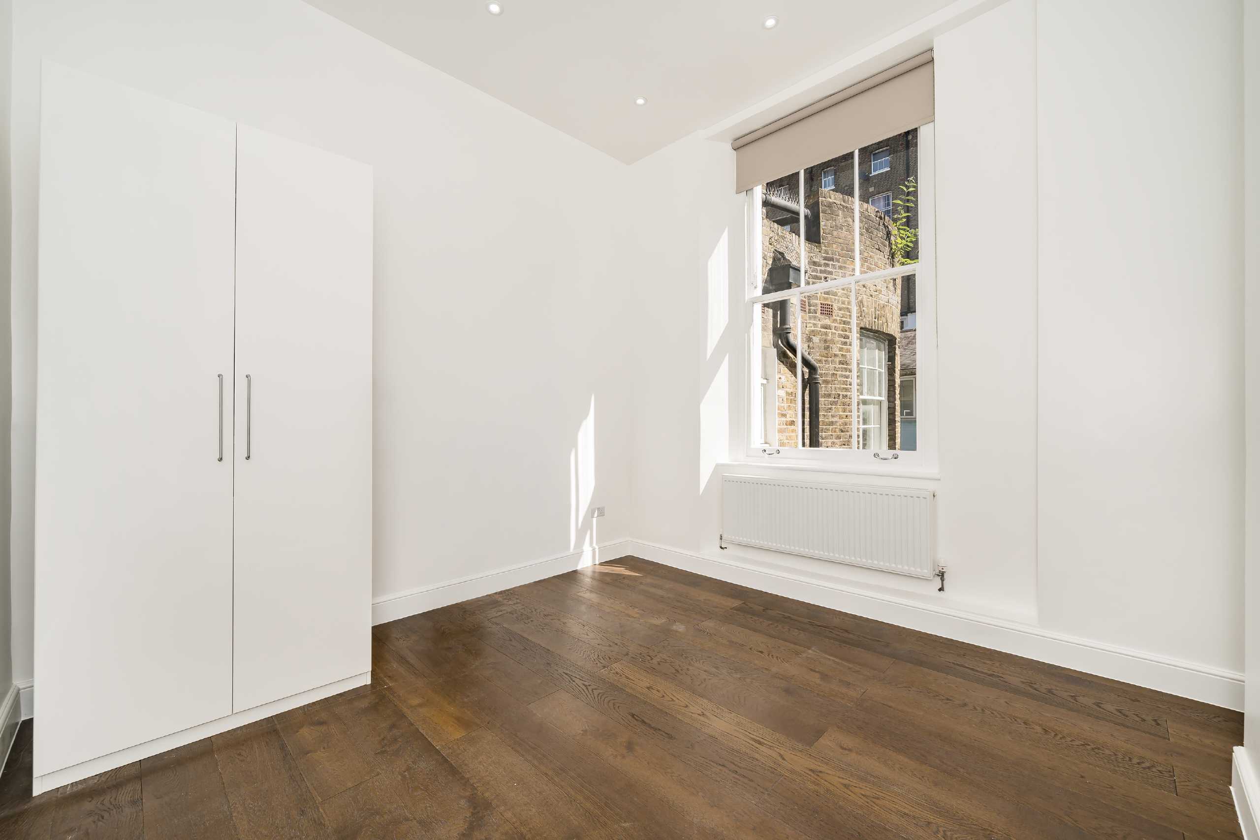 Flat Gloucester Terrace in City of Westminster