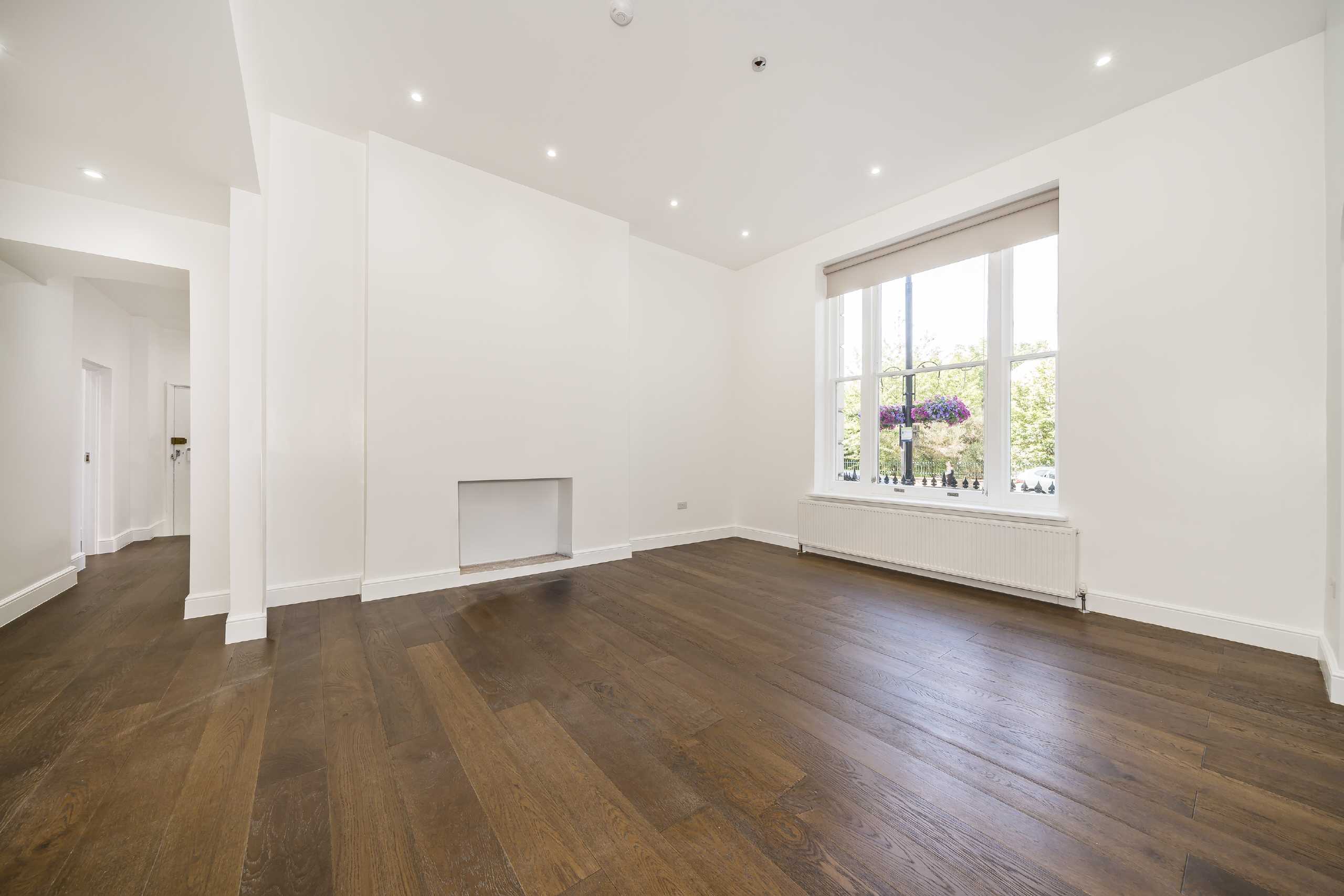 Flat Gloucester Terrace in City of Westminster