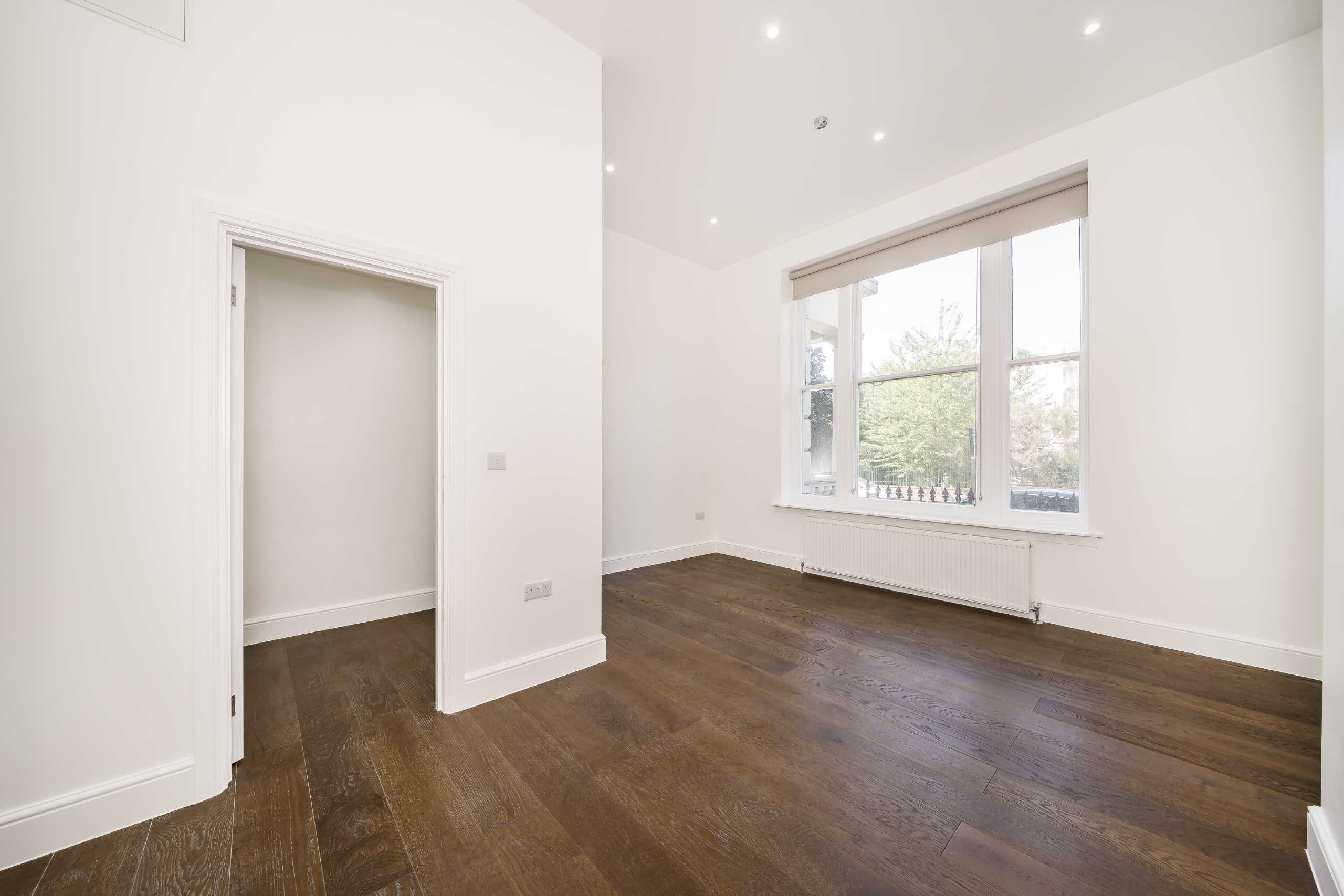 Flat Gloucester Terrace in City of Westminster