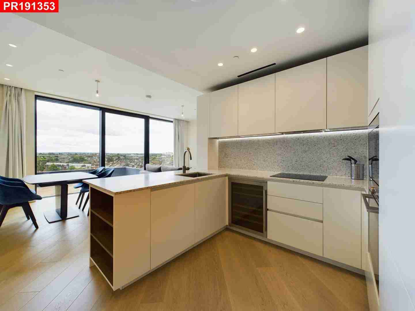 Flat Wood Crescent in Greater London
