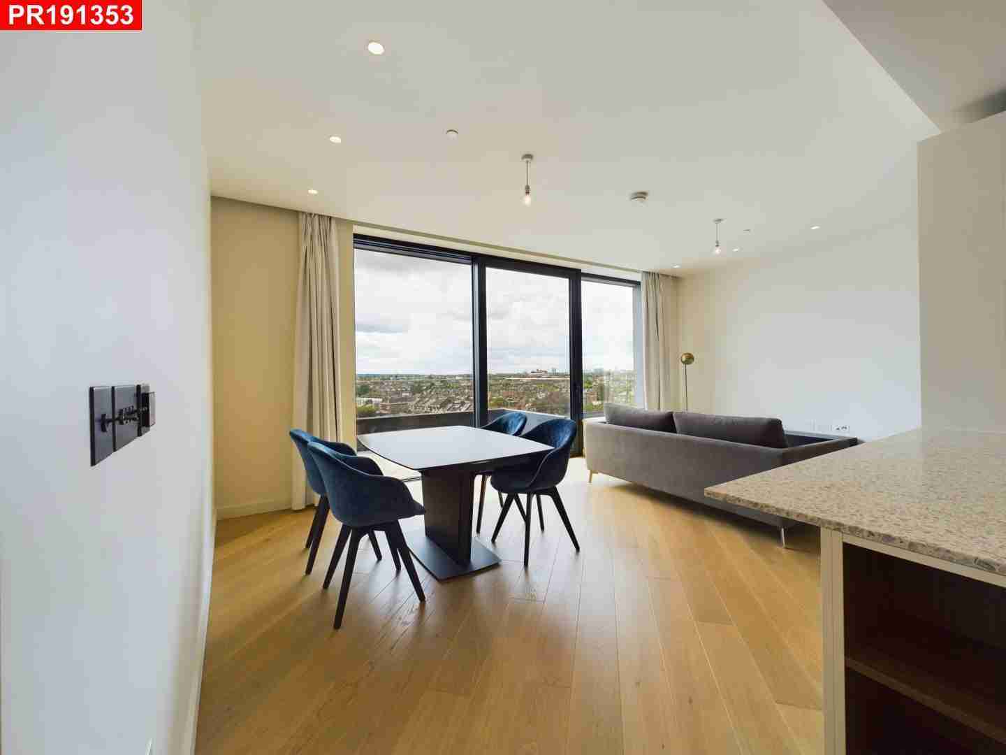 Flat Wood Crescent in Greater London