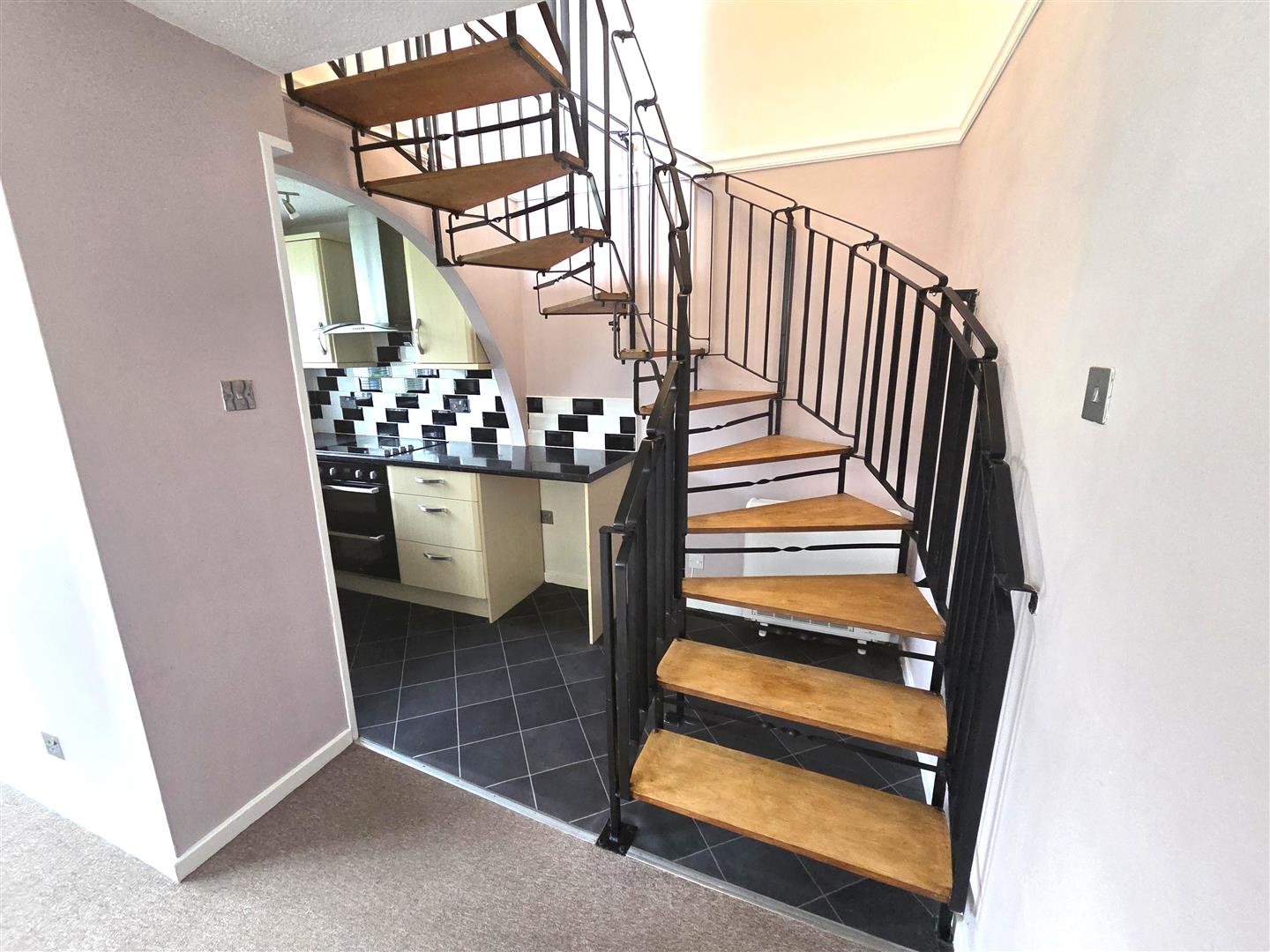 Flat Ashworth Crescent in Bassetlaw