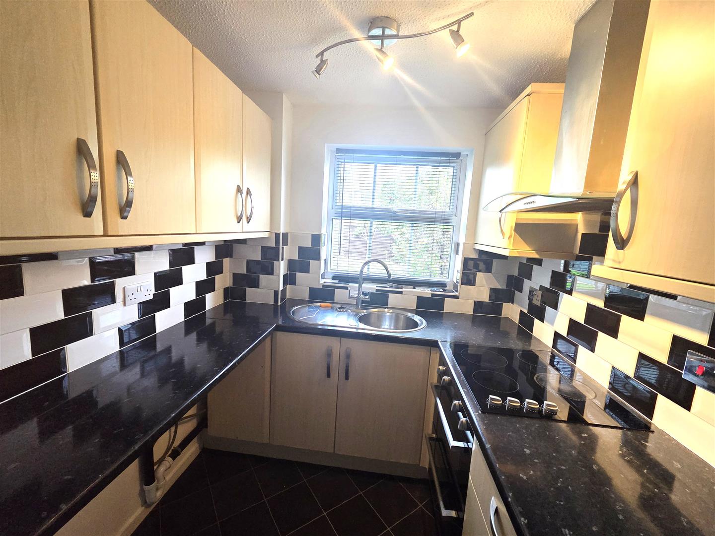 Flat Ashworth Crescent in Bassetlaw