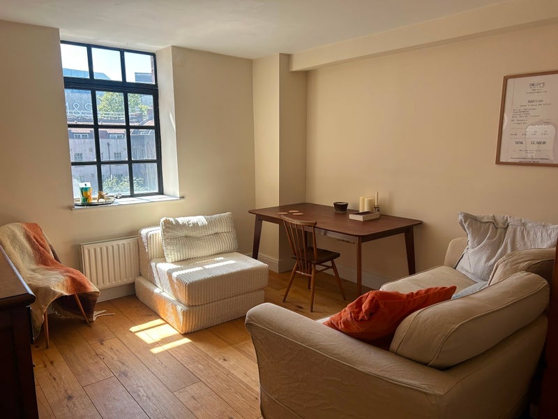 Flat Norfolk Avenue in Bristol