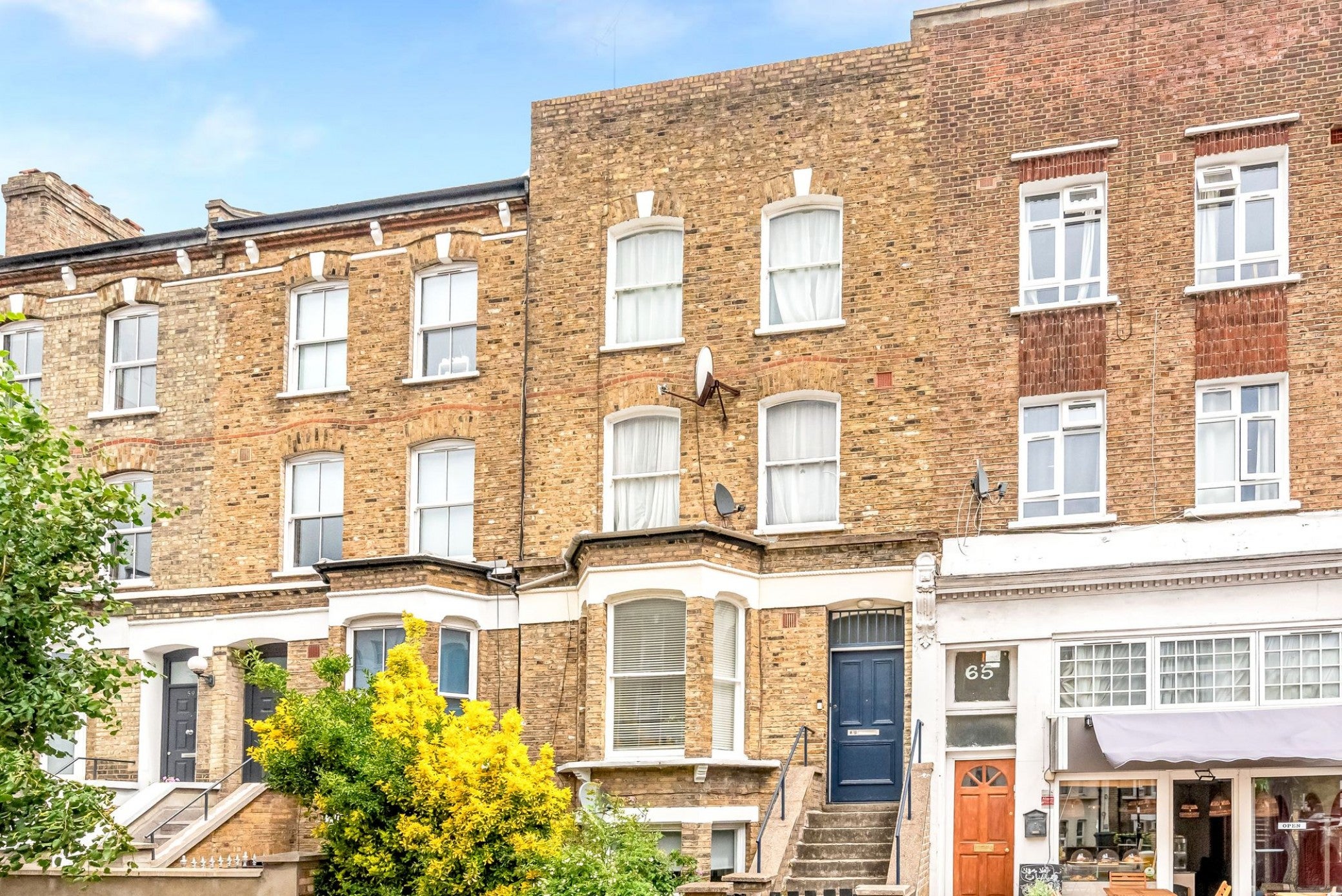 Flat Fonthill Road in Greater London