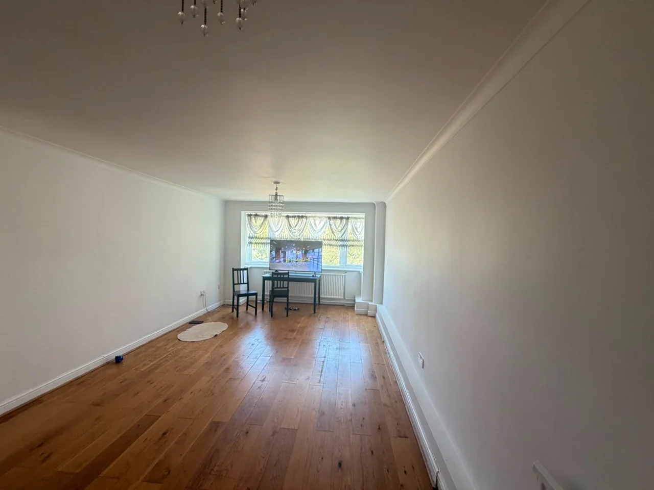 Flat Stuart Crescent in Greater London