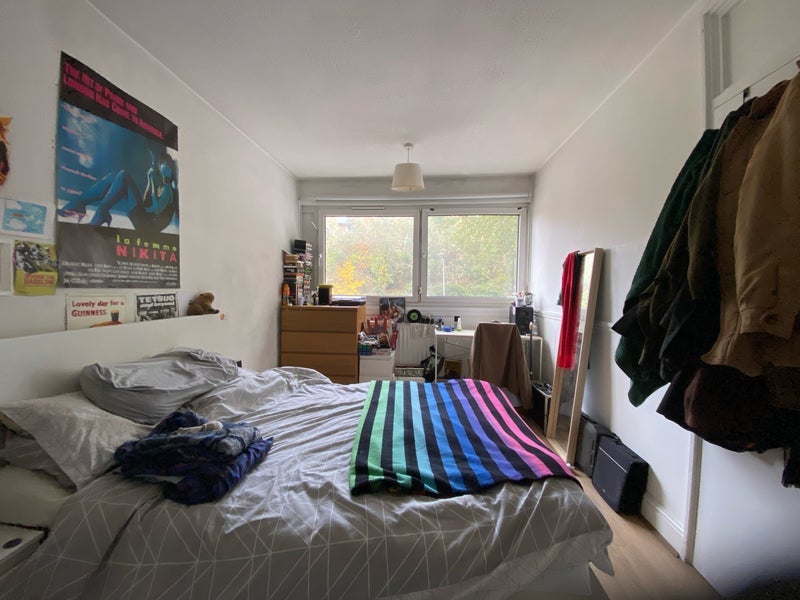 Room Sapphire Road in Greater London