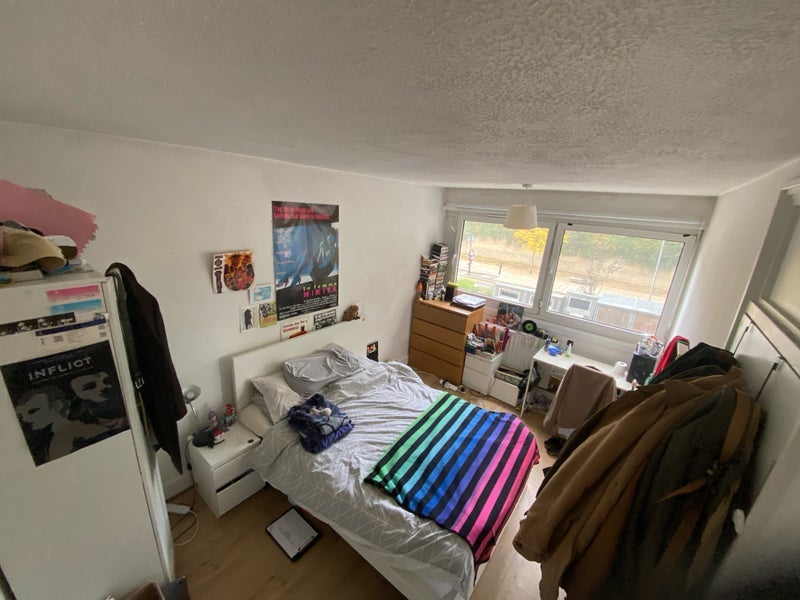 Room Sapphire Road in Greater London