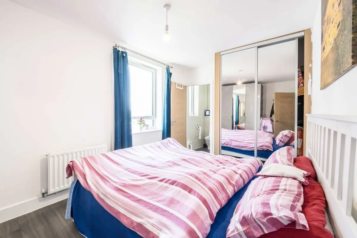 Flat Sidmouth Avenue in Greater London