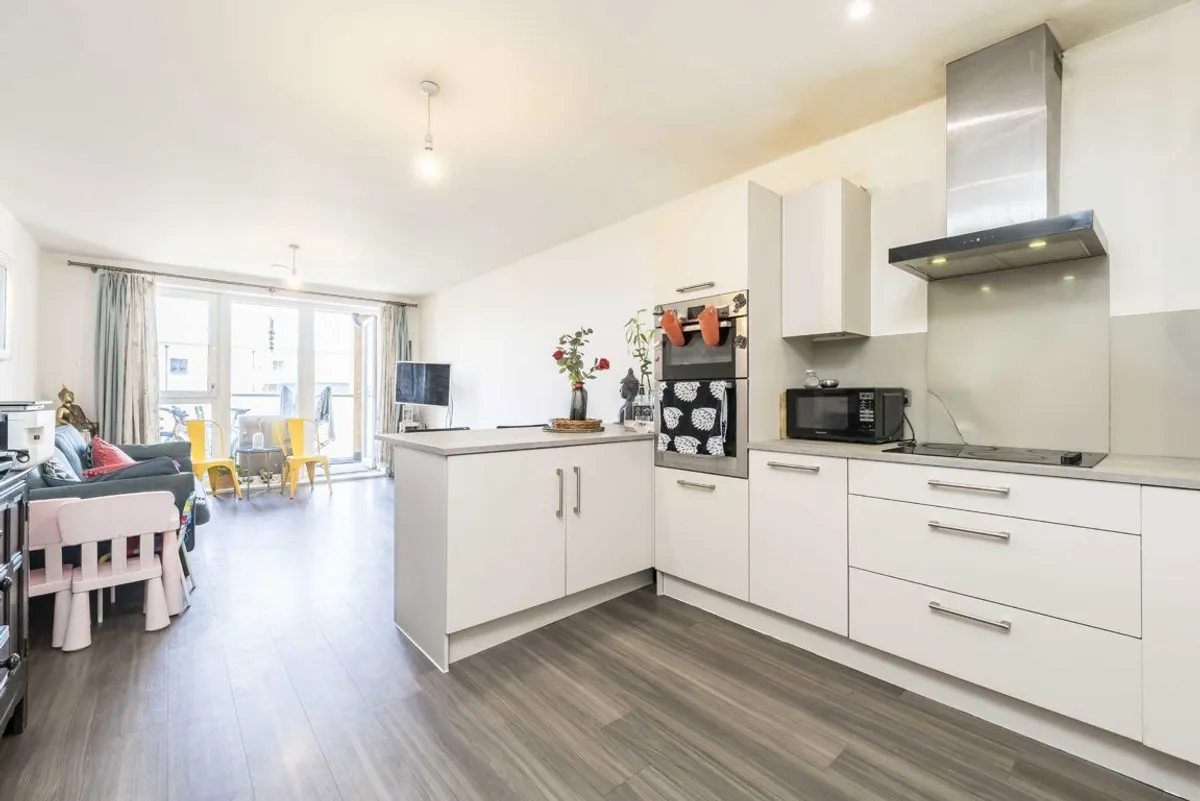 Flat Sidmouth Avenue in Greater London