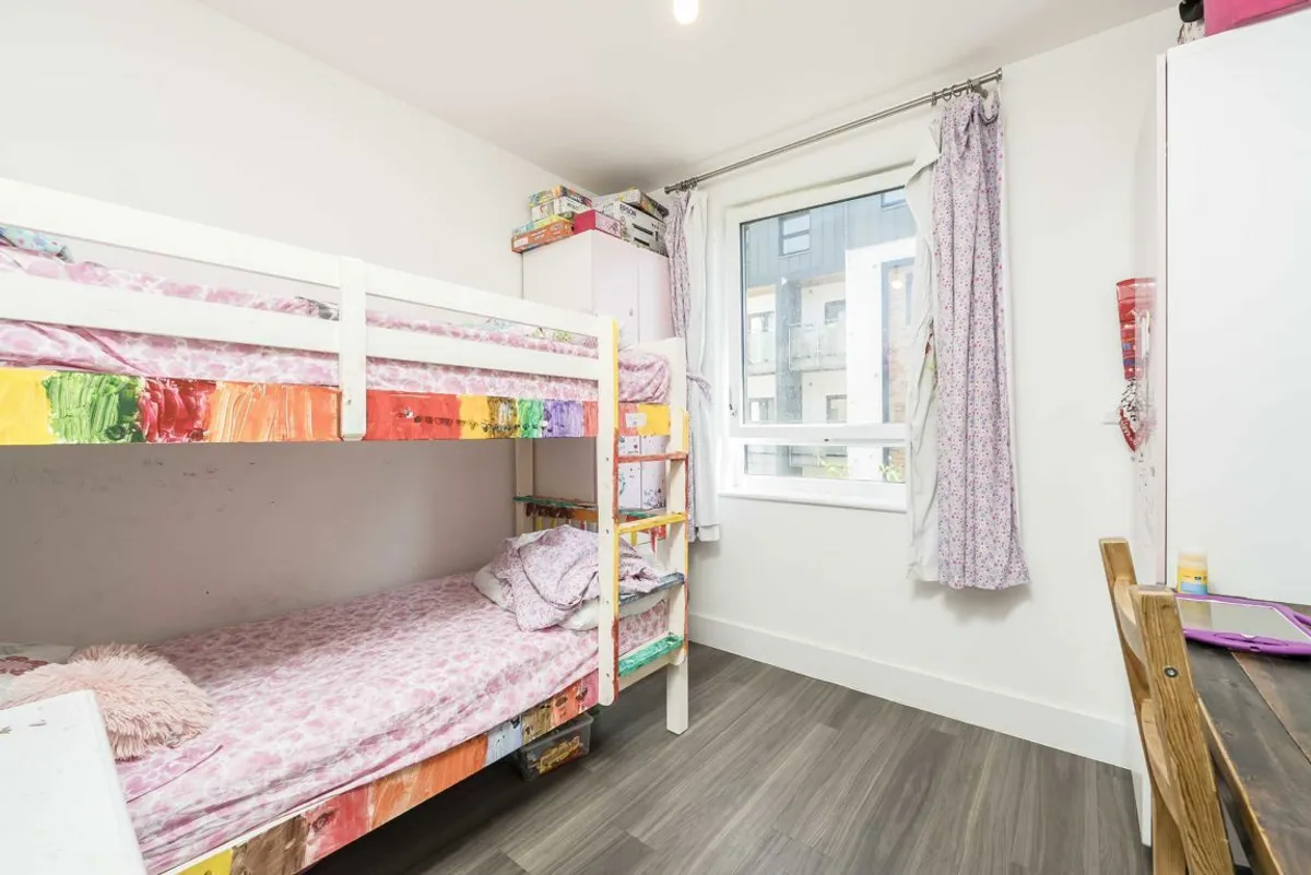 Flat Sidmouth Avenue in Greater London