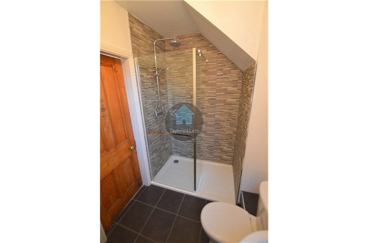 Flat Warton Terrace in Newcastle upon Tyne