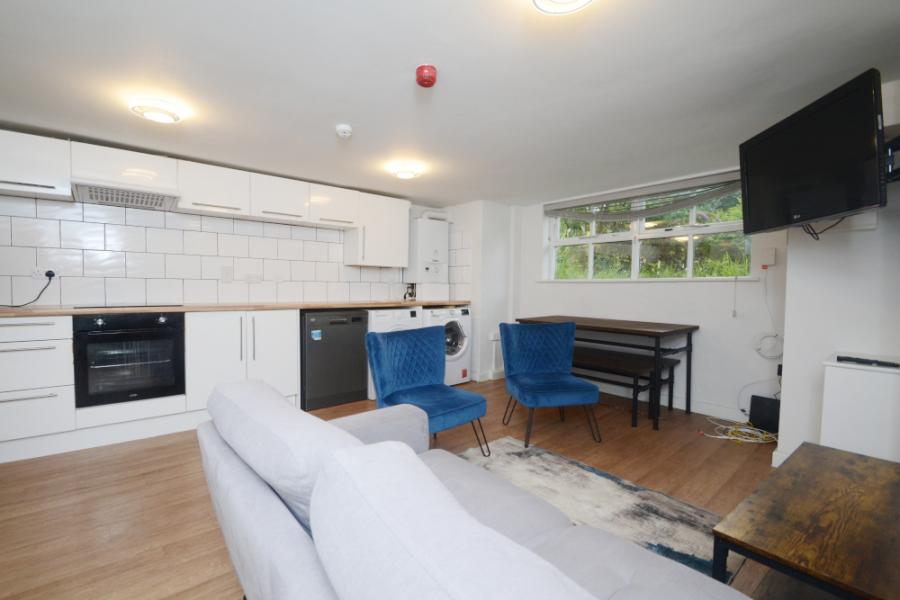 Flat Clifton Avenue in Manchester