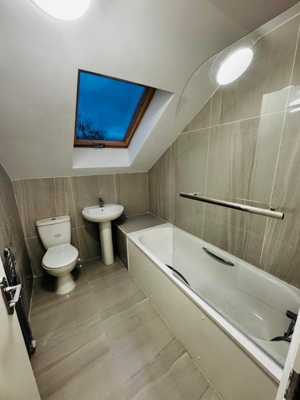 Room Rectory Lane in Greater London