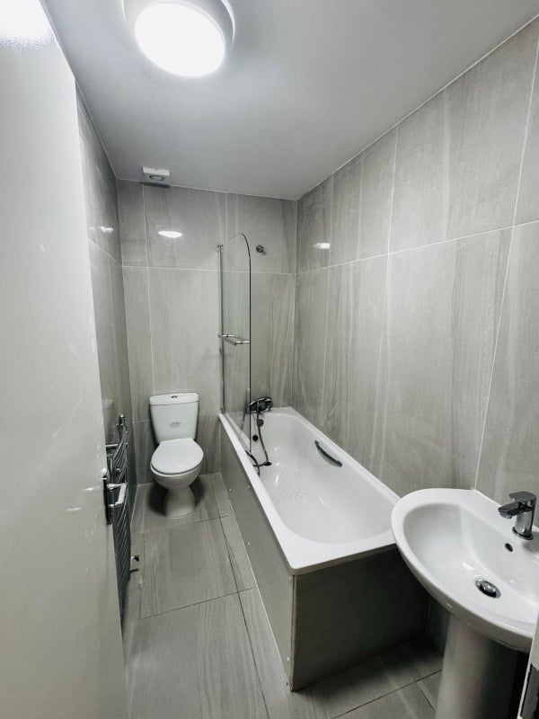 Room Rectory Lane in Greater London