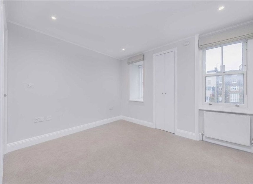 Flat Seymour Place in City of Westminster