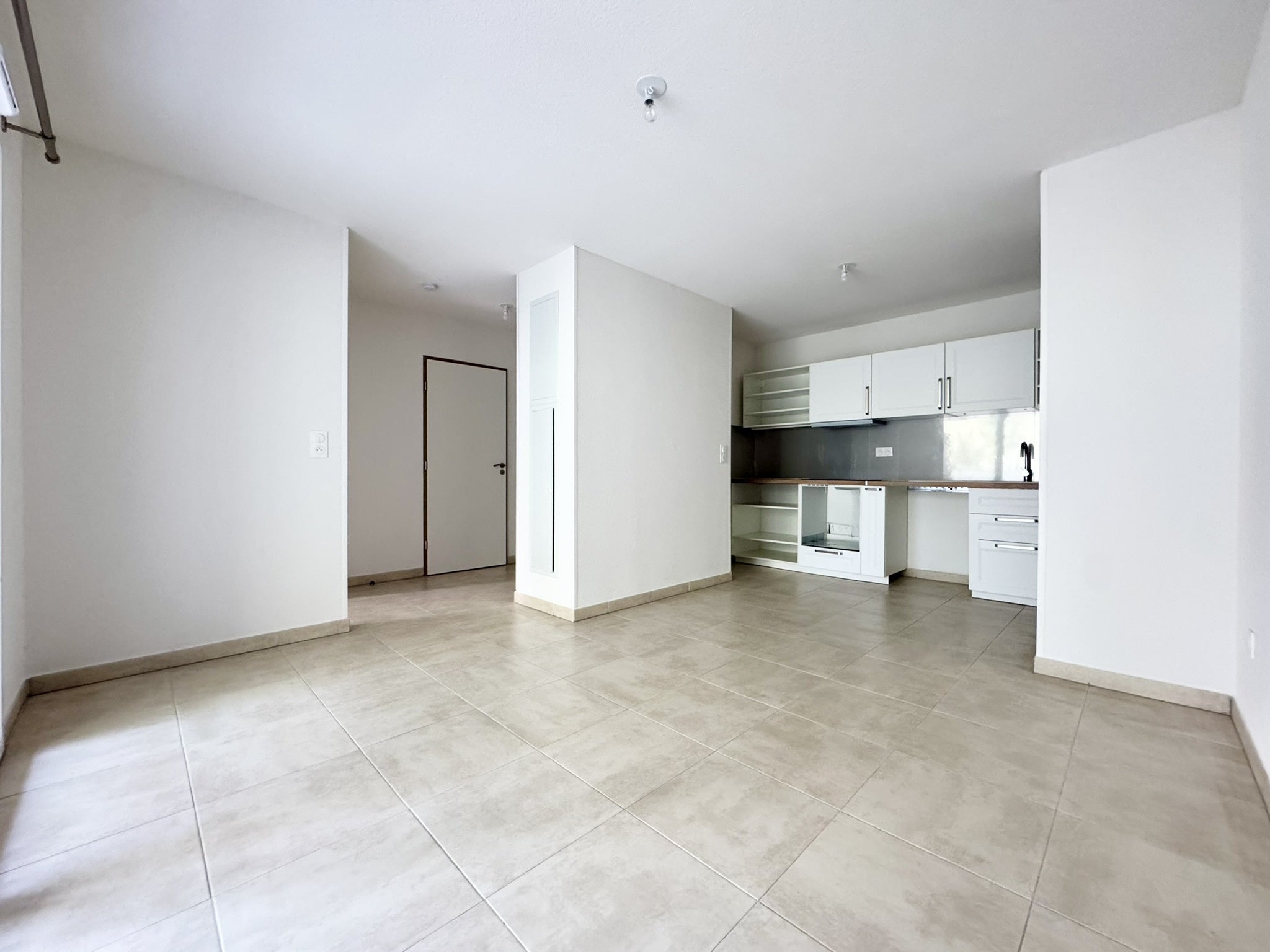Appartement Rue Henri Revoil à Nîmes