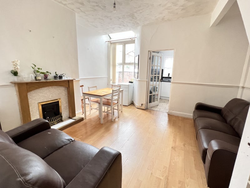 Room Claremont Road in Manchester