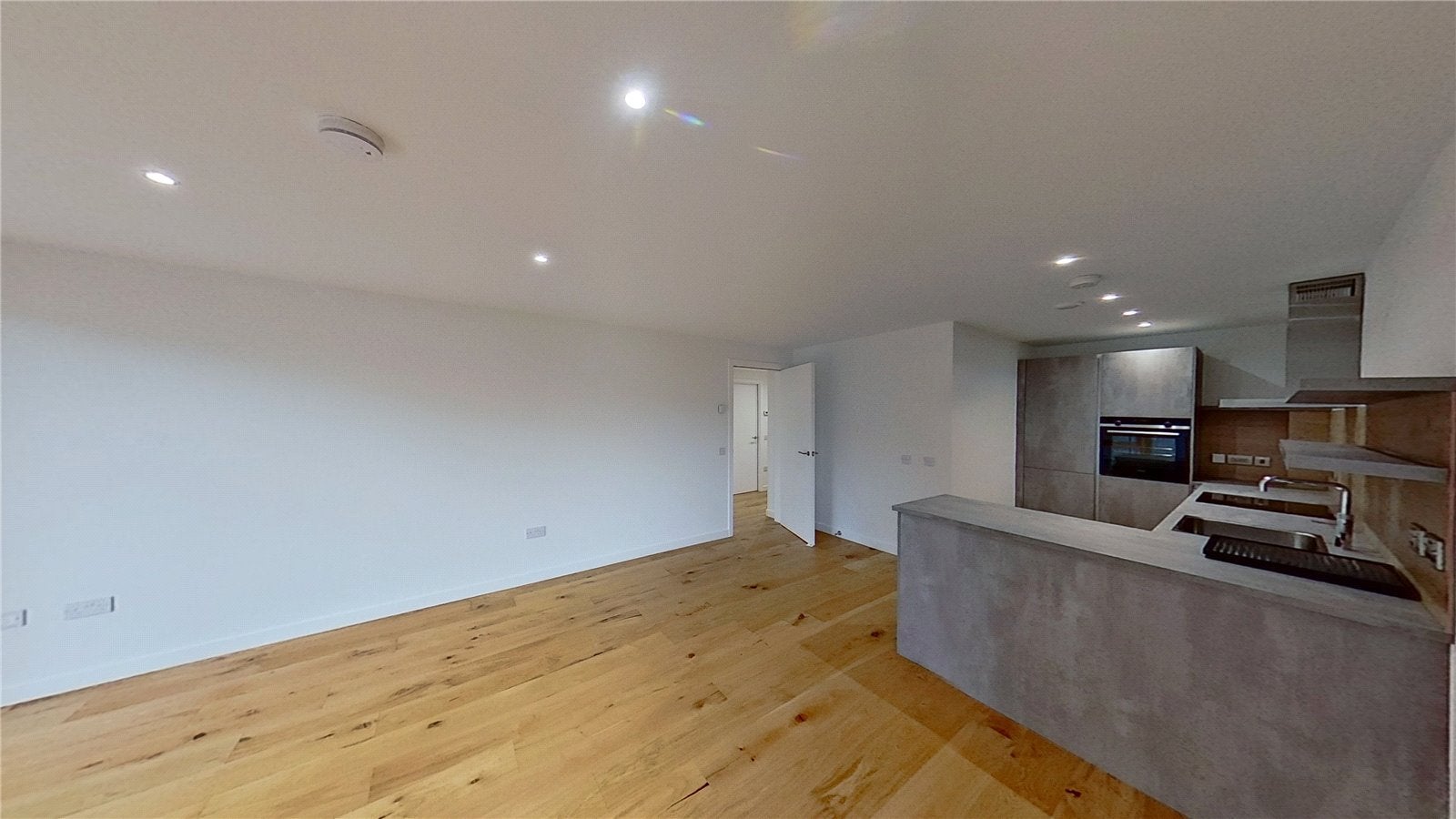 Flat Hughes Close in City of Edinburgh