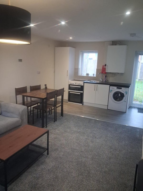 Room Birbeck Road in Kirkby