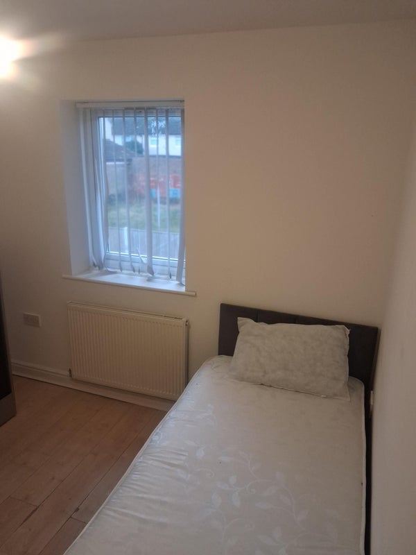 Room Birbeck Road in Kirkby