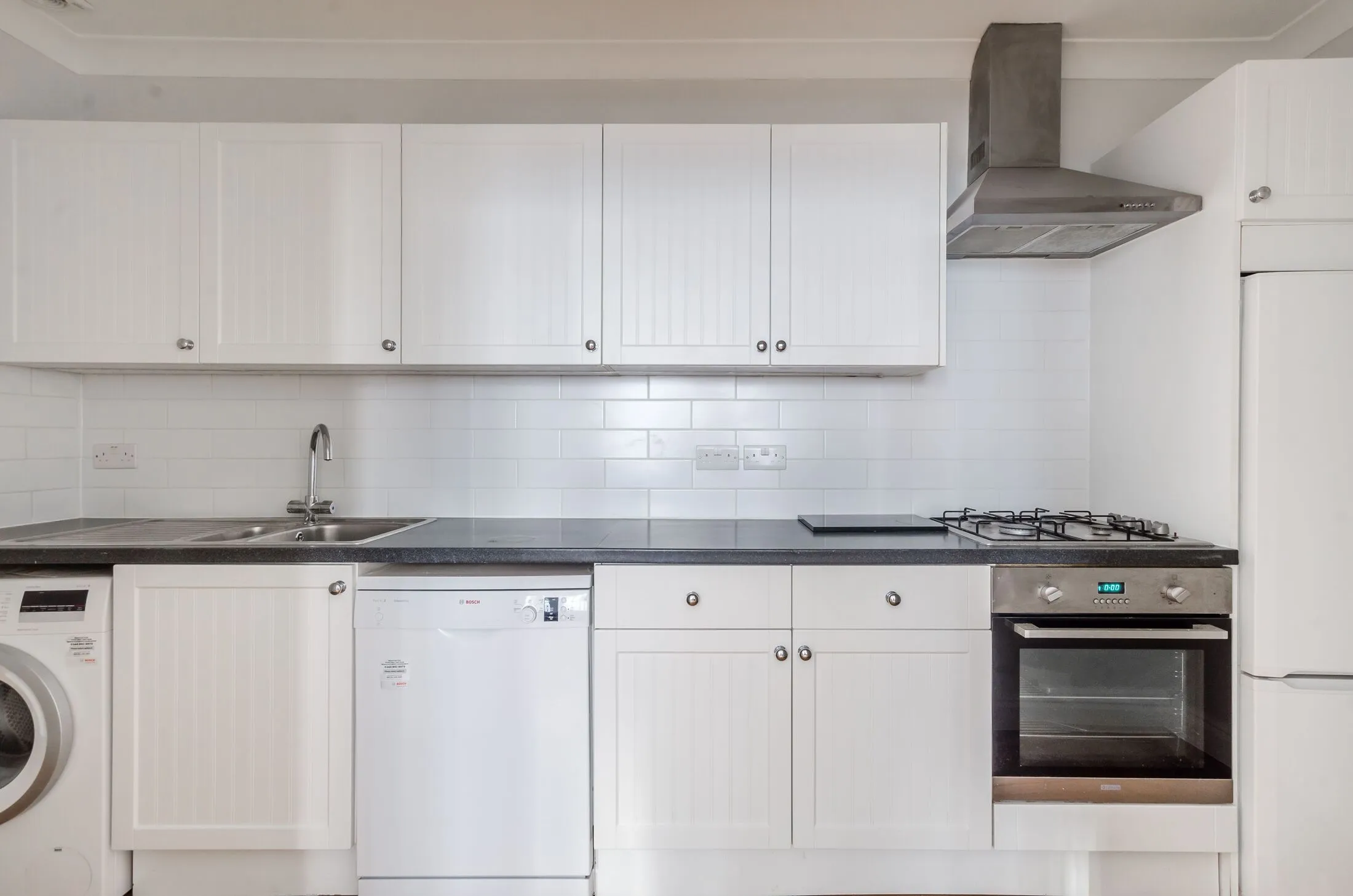 Flat Hogarth Road in Greater London