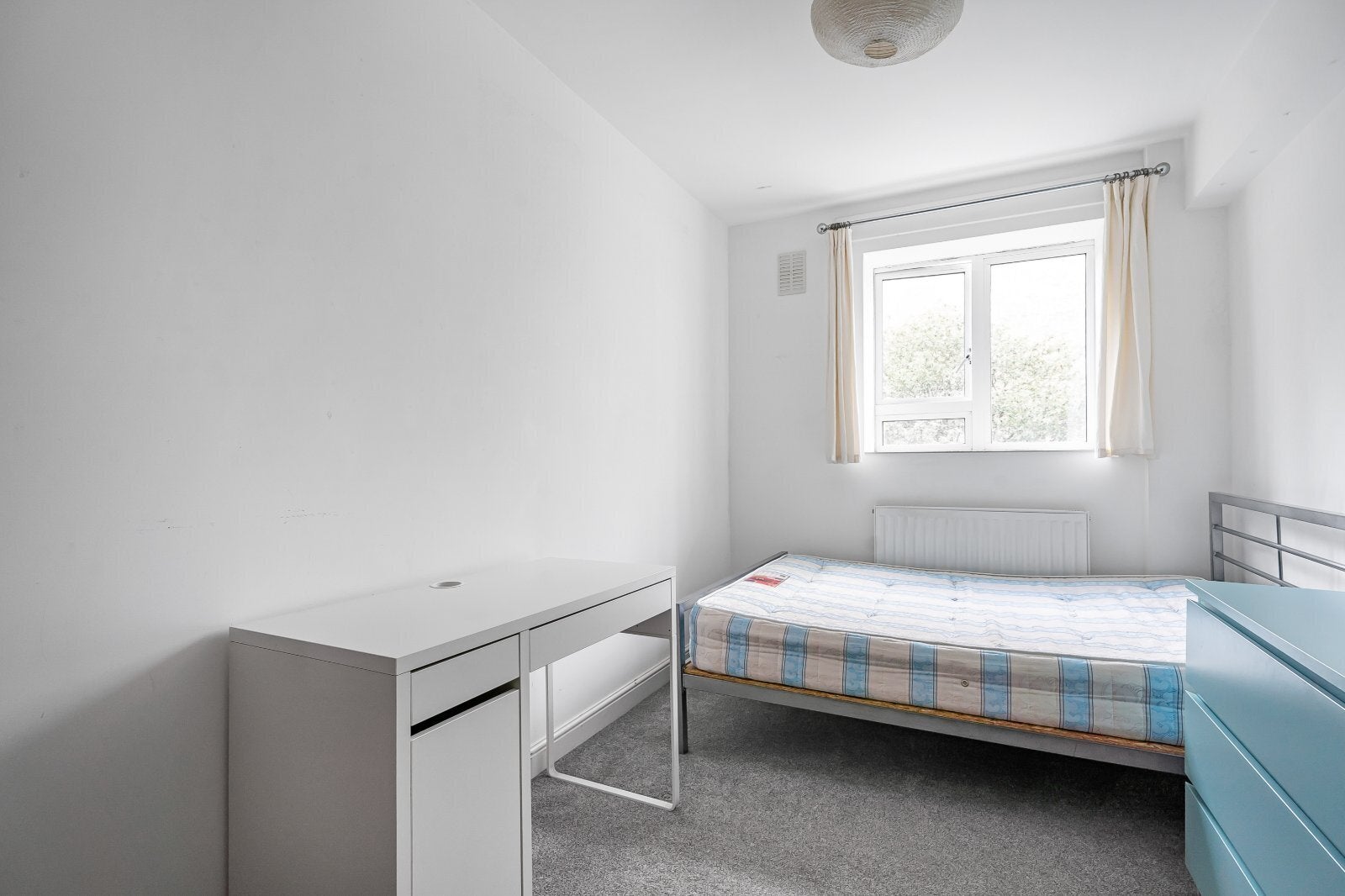 Room Stanhope Street in Greater London