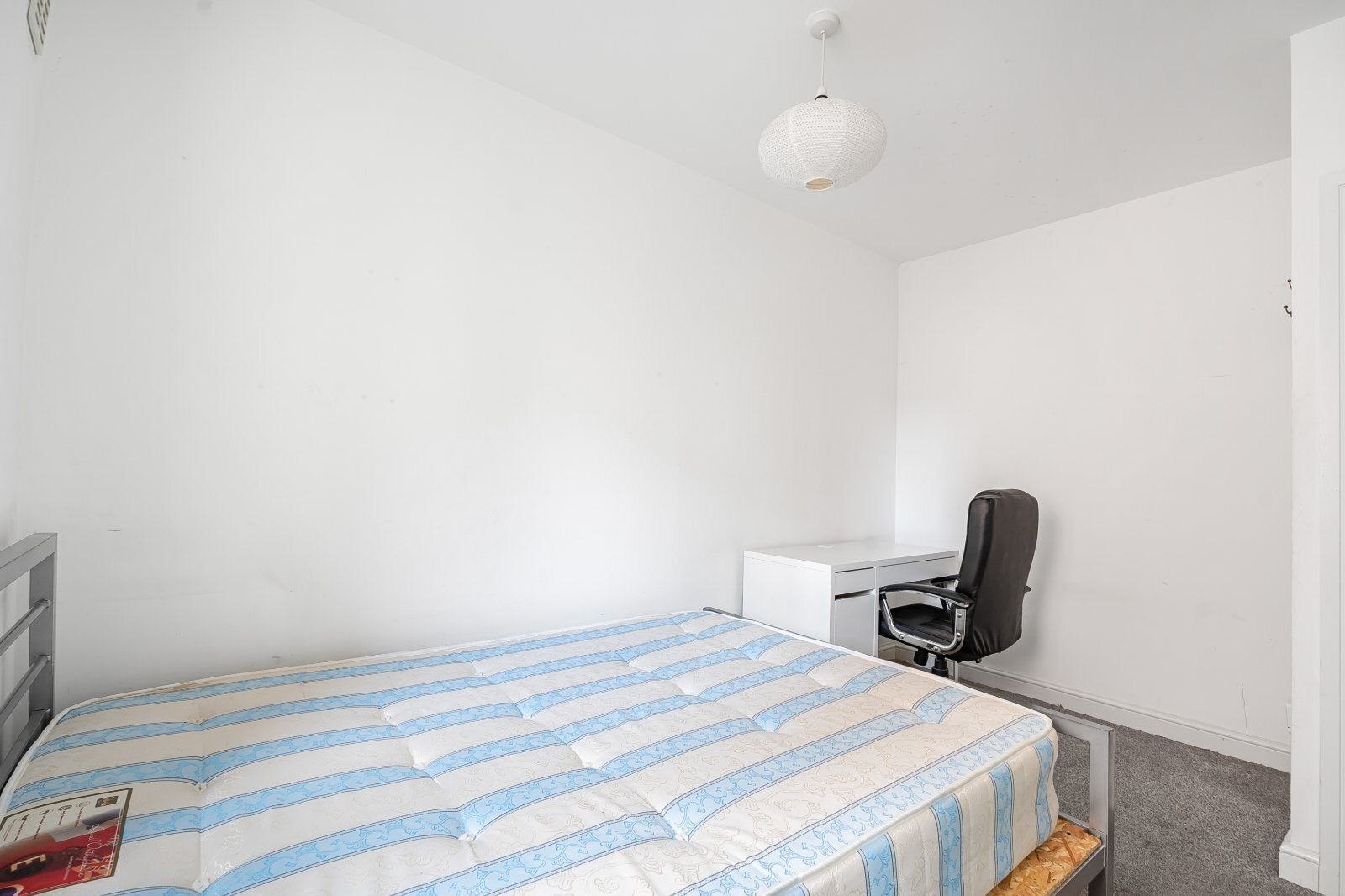 Room Stanhope Street in Greater London