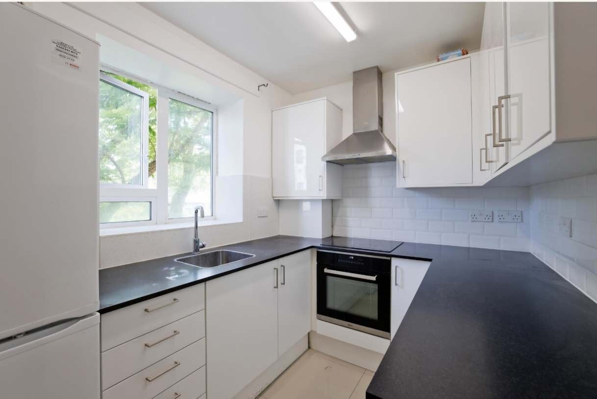Room Stanhope Street in Greater London