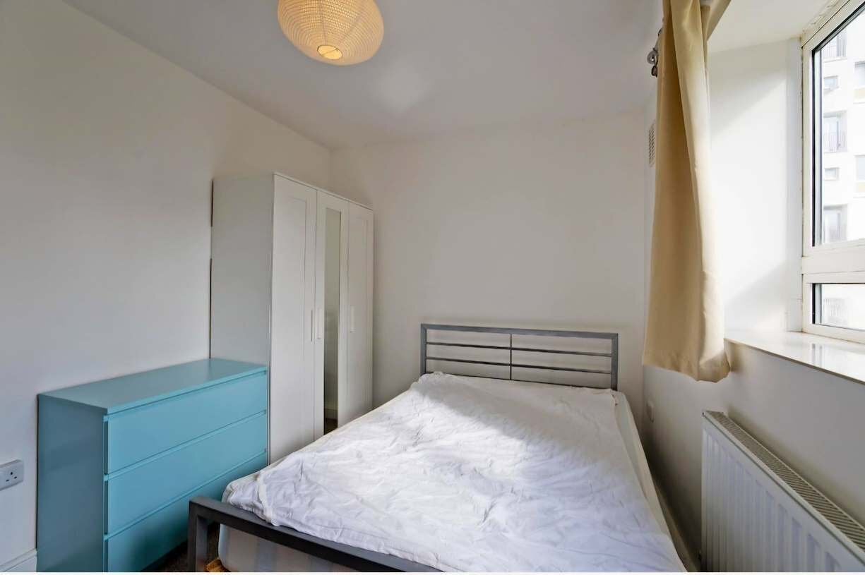Room Stanhope Street in Greater London