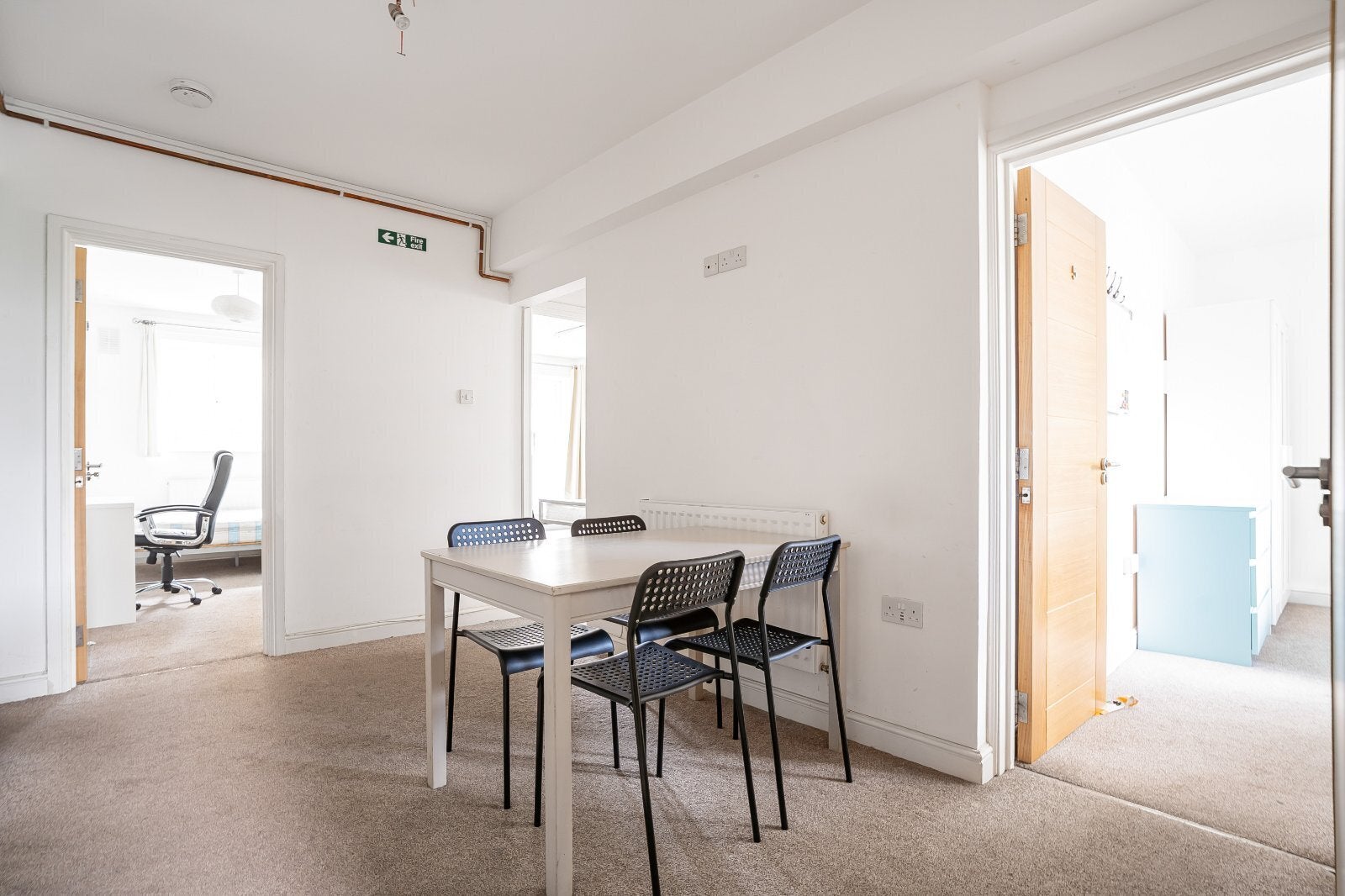 Room Stanhope Street in Greater London