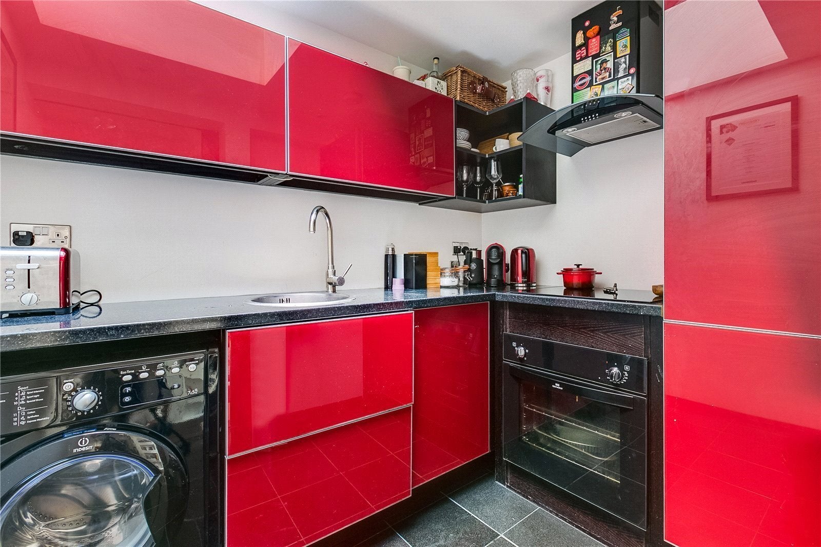 Flat Collingham Gardens in Greater London