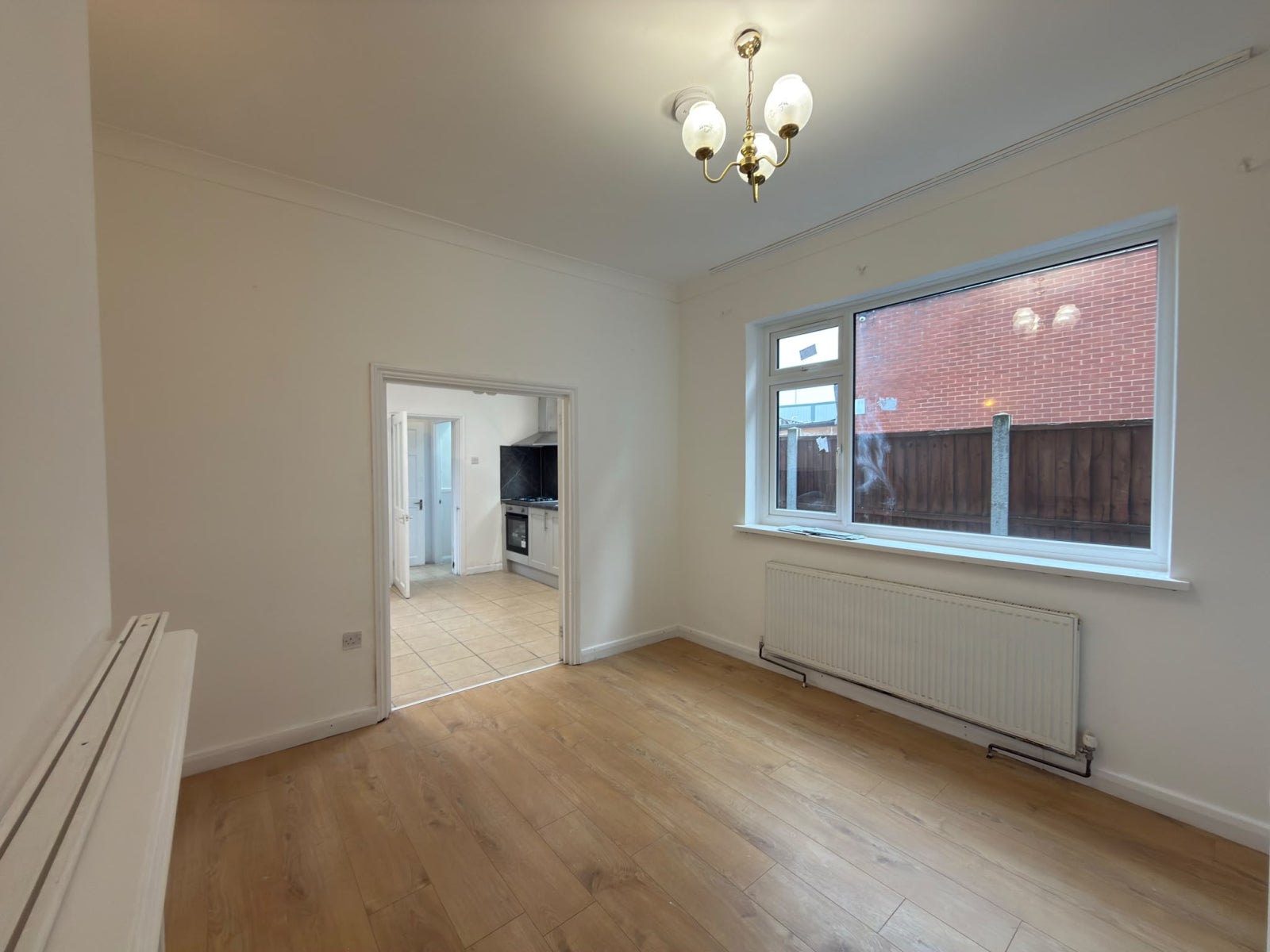 Flat Maybank Road in Greater London