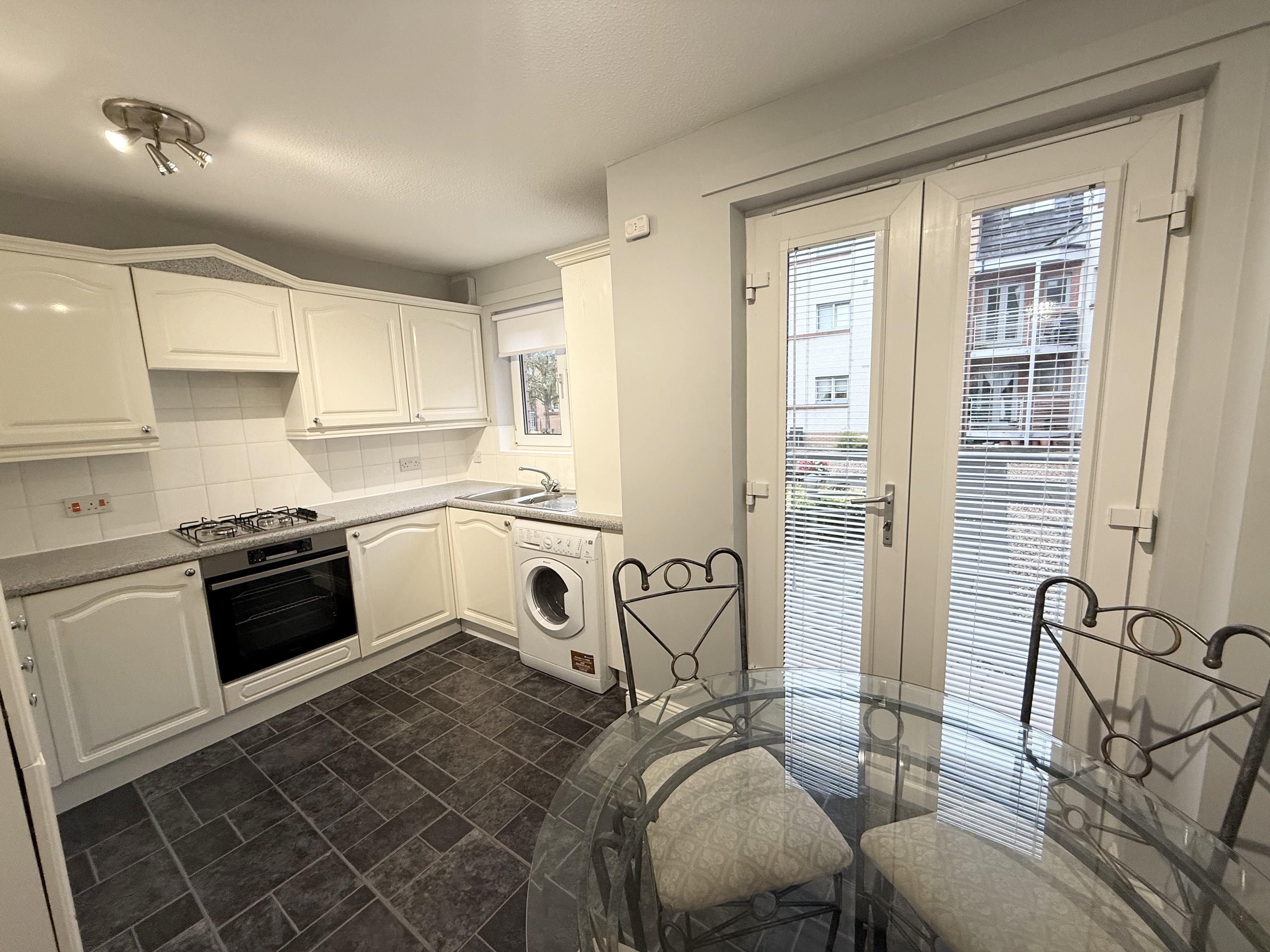 Flat Townhead Street in Hamilton