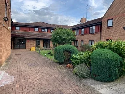 Flat Bramston Close in Greater London