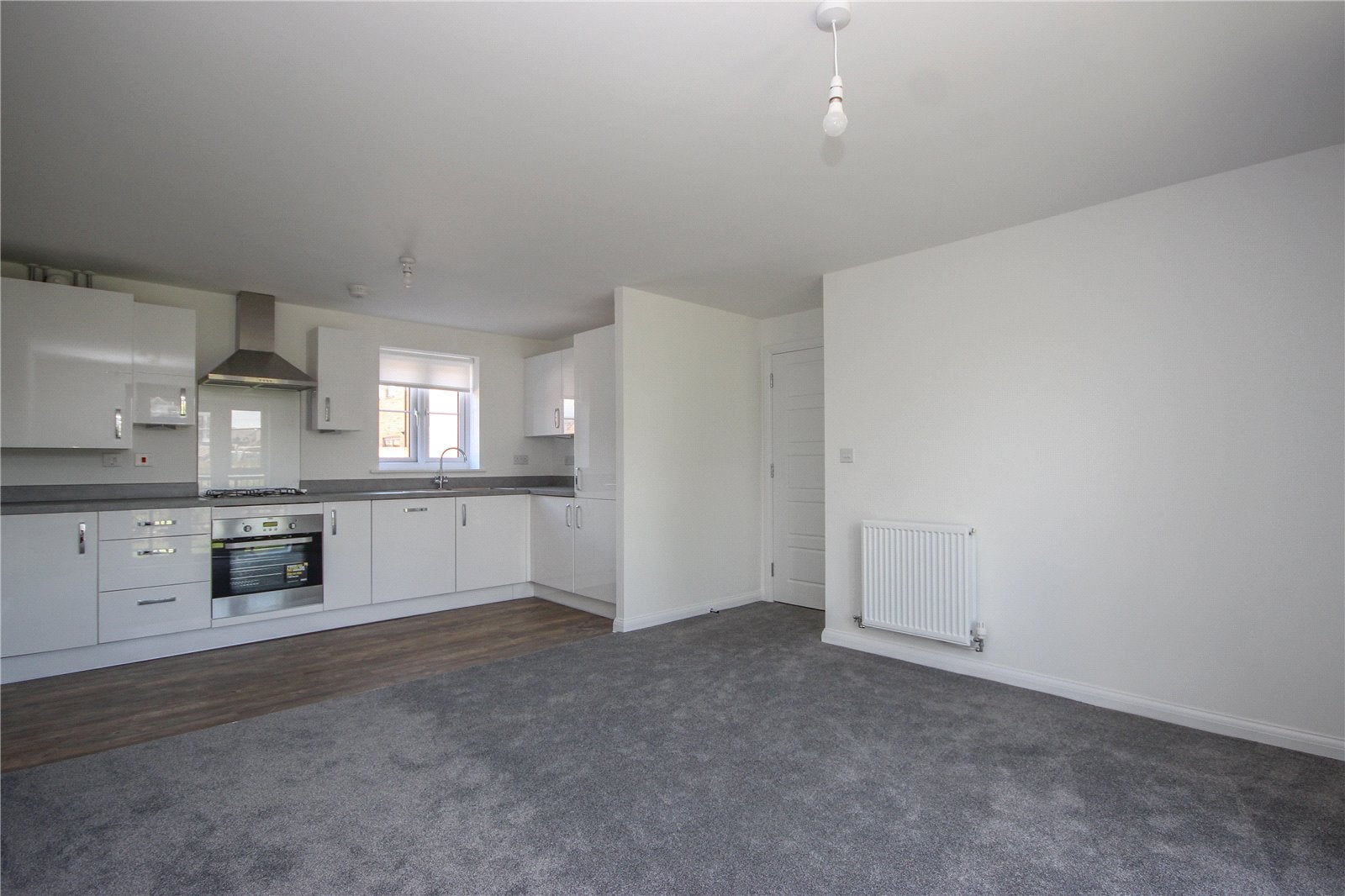 Flat Mansell Road in Bristol